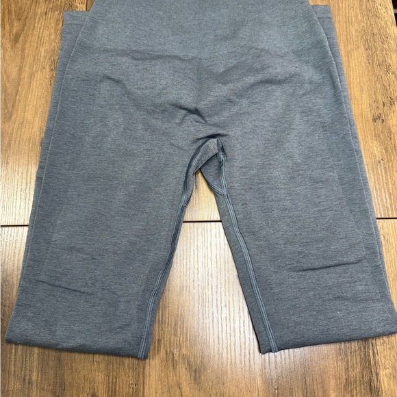 Alphalete OG Amplify Legging - Picture 2 of 5